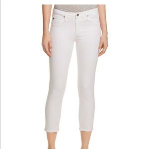 AG Prima crop in white.